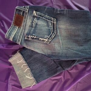 BKE Blue Ankle Cropped Jeans with Distressed Details